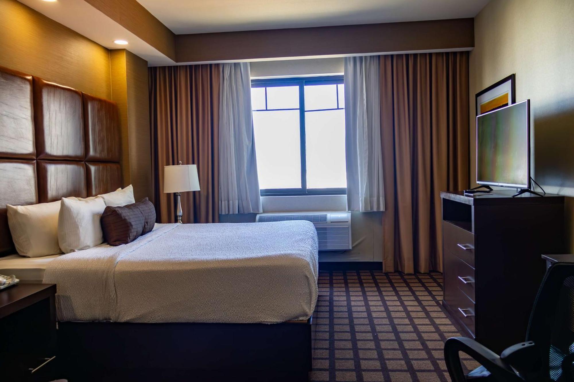 Best Western PREMIER Monterrey Aeropuerto Apodaca Exterior foto A typical bedroom in a typical hotel